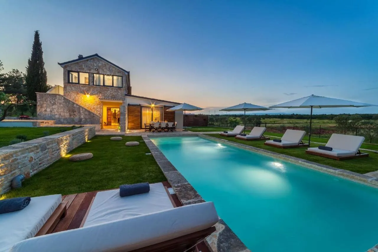 Villa Royal With Heated Pool Biograd Na Moru
