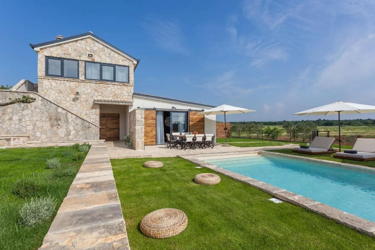 Villa Royal With Heated Pool Biograd Na Moru Croatia