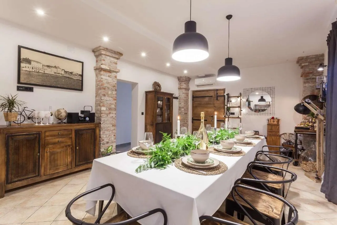 Villa Royal With Heated Pool Biograd Na Moru Croatia