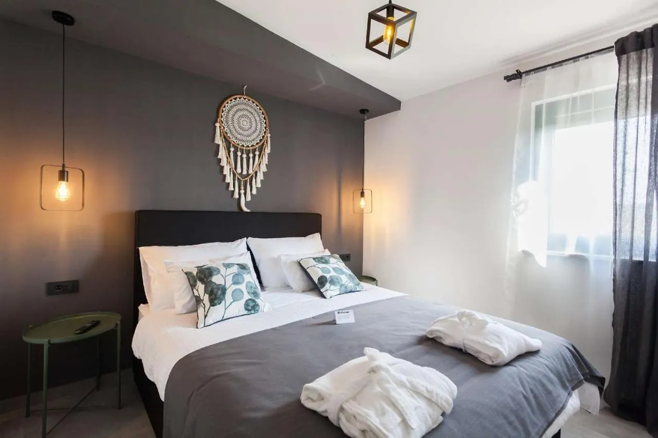 Villa Royal With Heated Pool Biograd Na Moru